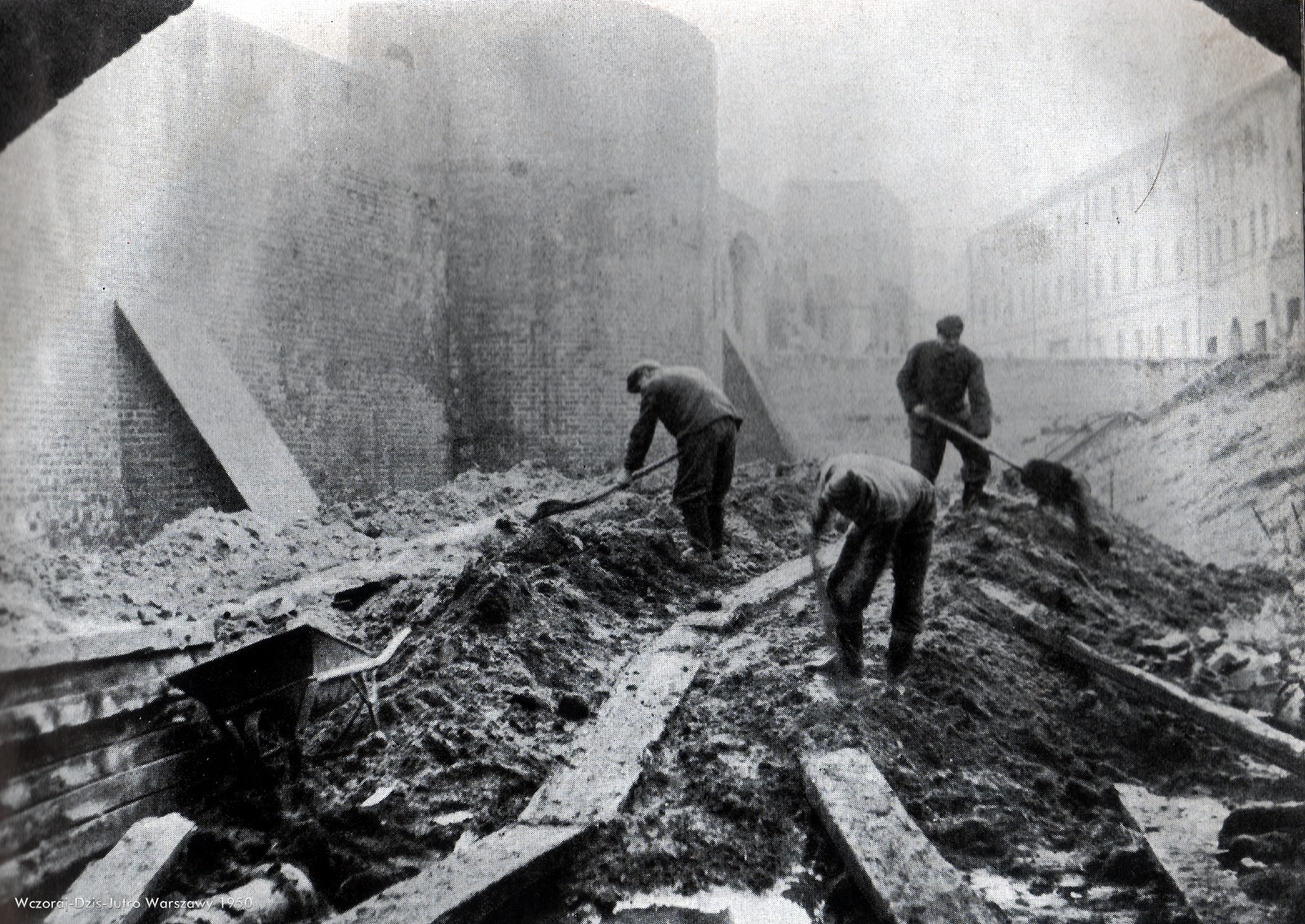 Місто з попелу. Як Варшаву вдалося відбудувати після війни